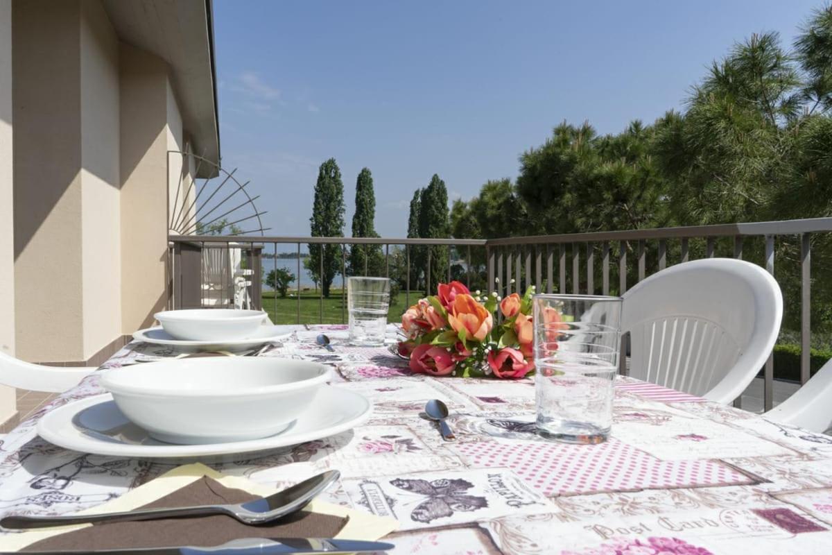 Appartamenti Residence Tulipano ซีร์มิโอเน ภายนอก รูปภาพ