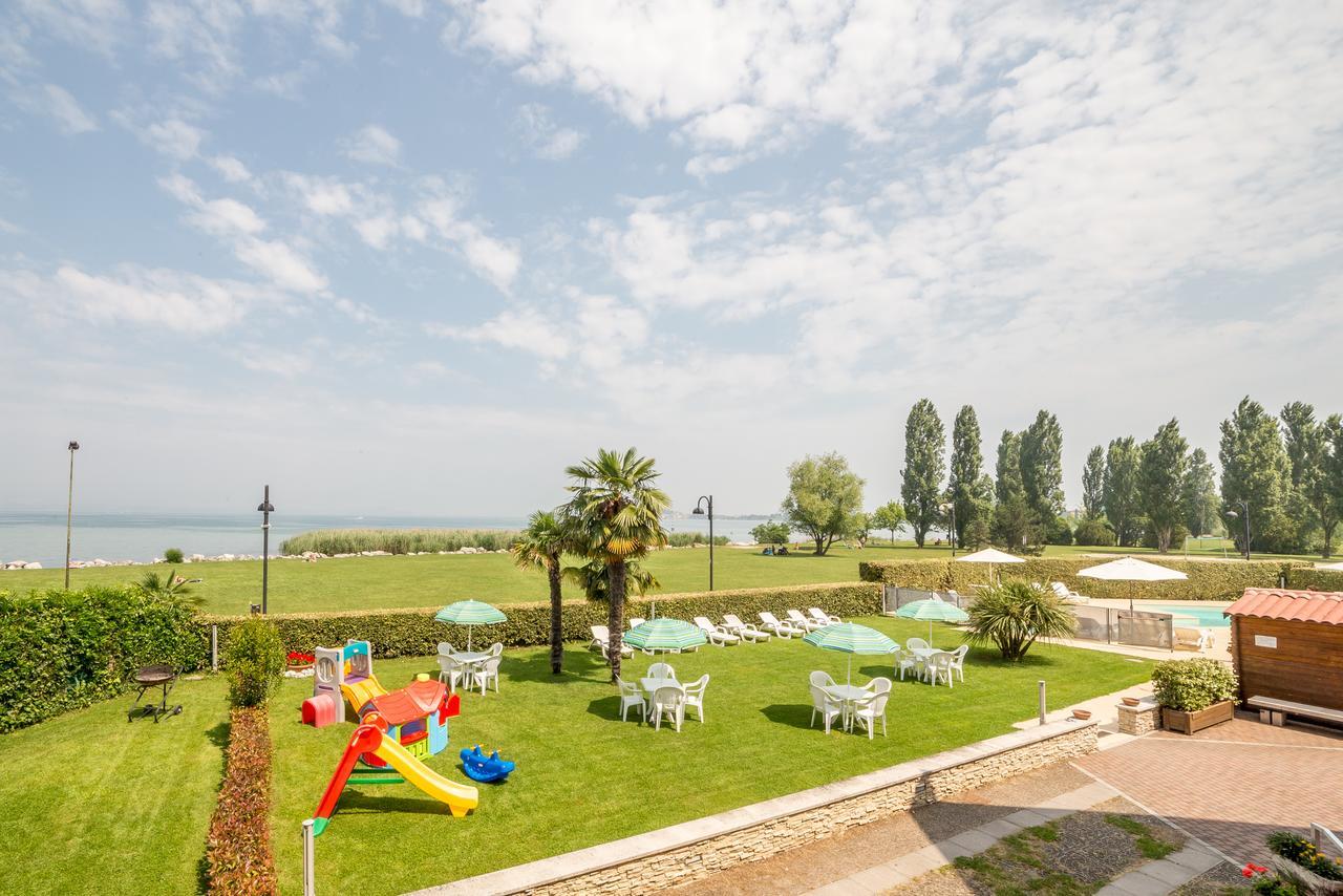 Appartamenti Residence Tulipano ซีร์มิโอเน ภายนอก รูปภาพ