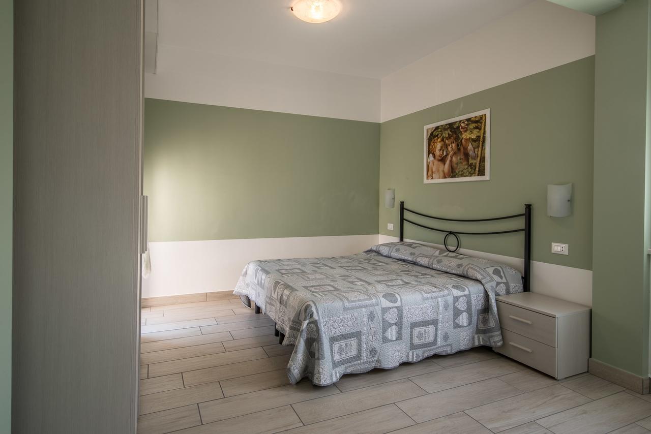 Appartamenti Residence Tulipano ซีร์มิโอเน ภายนอก รูปภาพ
