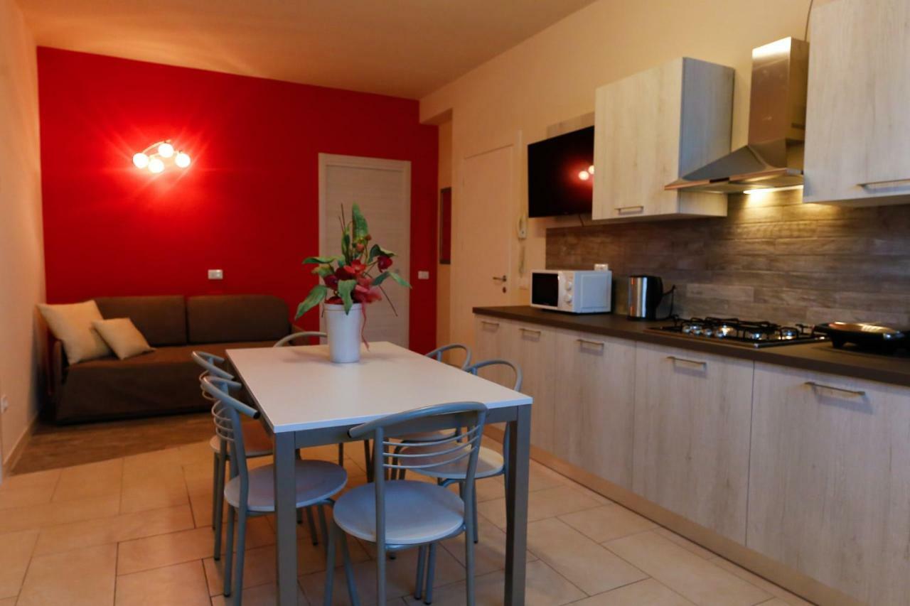 Appartamenti Residence Tulipano ซีร์มิโอเน ภายนอก รูปภาพ