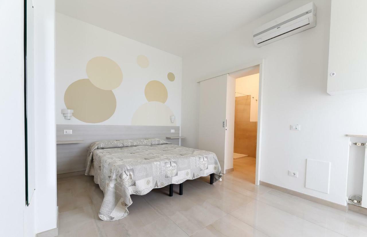 Appartamenti Residence Tulipano ซีร์มิโอเน ภายนอก รูปภาพ