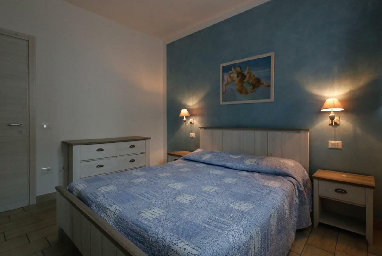 Appartamenti Residence Tulipano ซีร์มิโอเน ภายนอก รูปภาพ